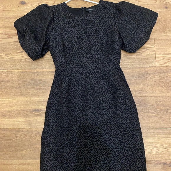 RW&Co LBD - 2 - New Condition - Picture 1 of 4
